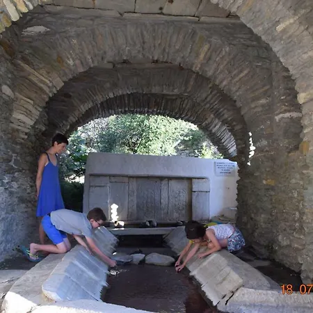 بيت للعطل Clio's House Ormos (Andros)